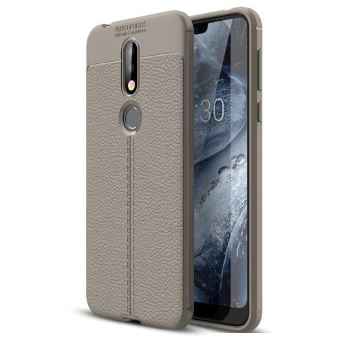 NOKIA 7.1 Telefonvédő gumi / szilikon (közepesen ütésálló, bőrhatás, varrás minta) SZÜRKE	