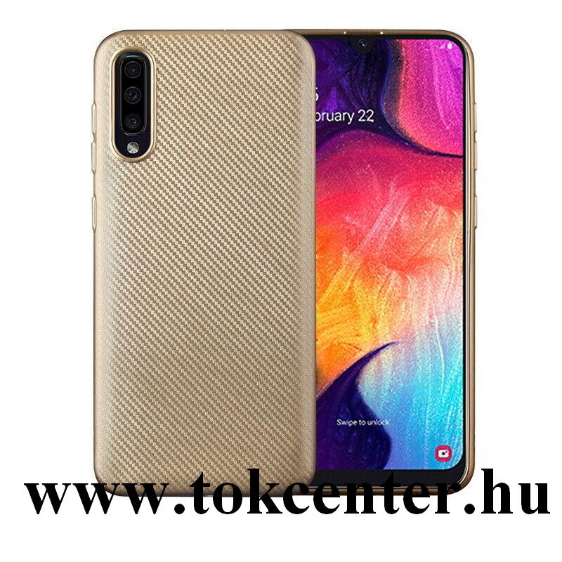 Huawei Mate 30 Szilikon telefonvédő (karbon minta) ARANY